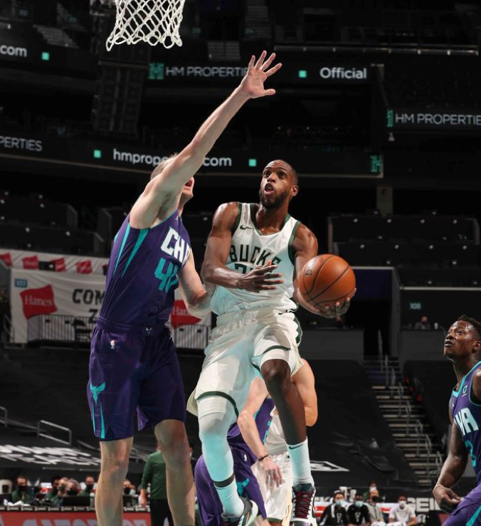 九游-关于Doinb在雄鹿比赛中爆冷，突破纪录引发热议！的信息